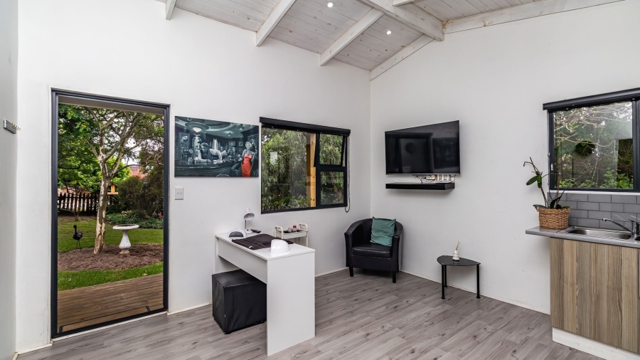 3 Bedroom Property for Sale in Bowtie Western Cape